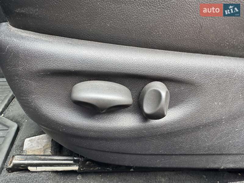 Седан Jaguar X-Type 2004 в Києві