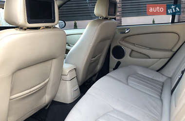 Седан Jaguar X-Type 2001 в 