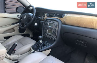 Седан Jaguar X-Type 2001 в 
