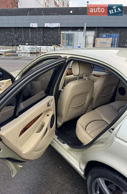 Седан Jaguar X-Type 2009 в 