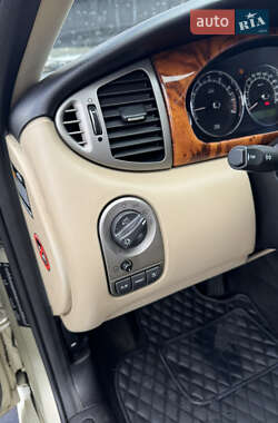Седан Jaguar X-Type 2009 в 