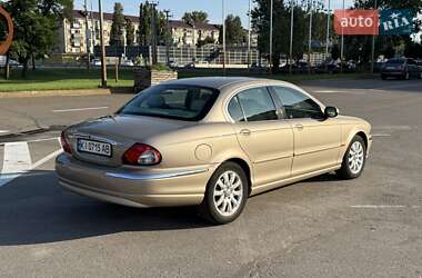 Седан Jaguar X-Type 2002 в 