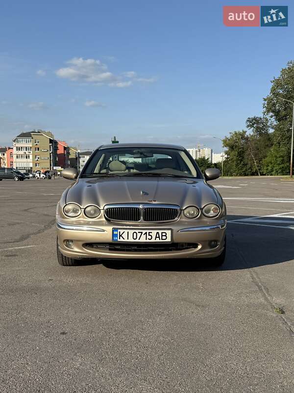 Седан Jaguar X-Type 2002 в Киеве