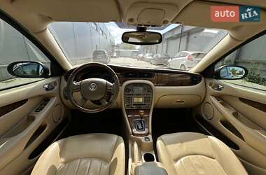 Седан Jaguar X-Type 2006 в 