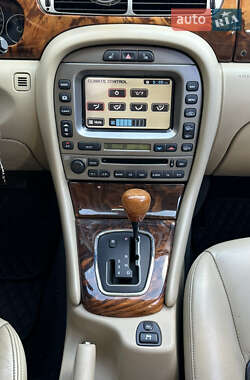 Седан Jaguar X-Type 2009 в 