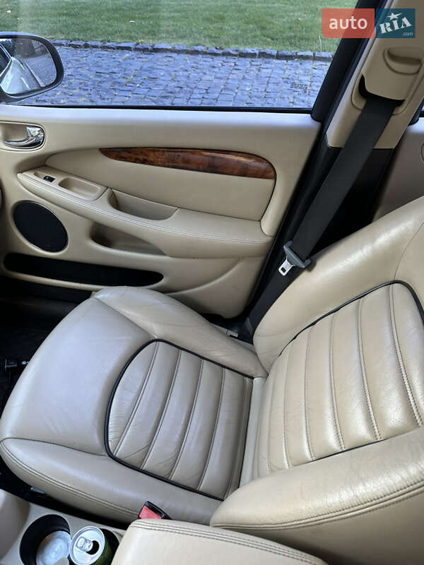 Седан Jaguar X-Type 2009 в Киеве