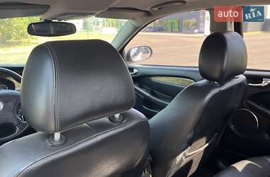 Седан Jaguar X-Type 2001 в 