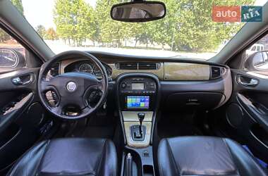 Седан Jaguar X-Type 2001 в 