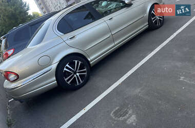 Седан Jaguar X-Type 2006 в 