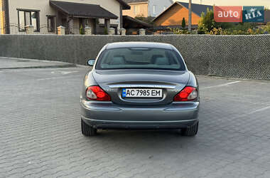 Седан Jaguar X-Type 2003 в 