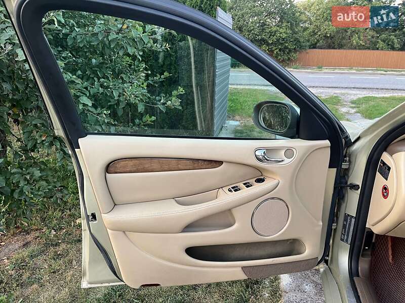 Седан Jaguar X-Type 2007 в Радехове