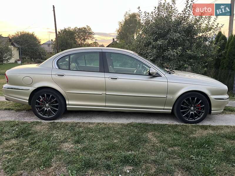 Седан Jaguar X-Type 2007 в Радехове