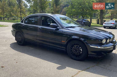 Седан Jaguar X-Type 2001 в 
