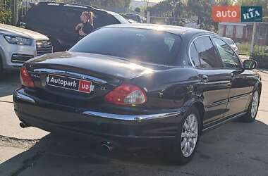 Седан Jaguar X-Type 2001 в 