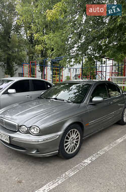 Седан Jaguar X-Type 2004 в 