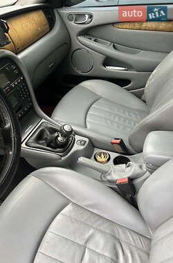 Седан Jaguar X-Type 2004 в 