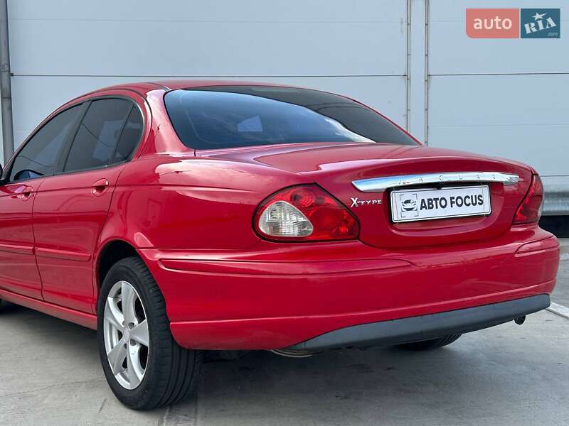 Седан Jaguar X-Type 2004 в Киеве