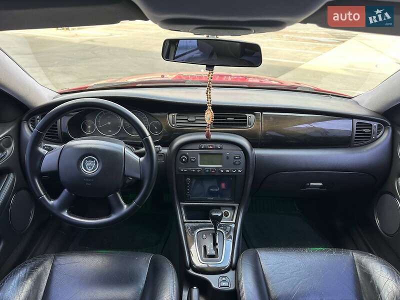 Седан Jaguar X-Type 2004 в Киеве