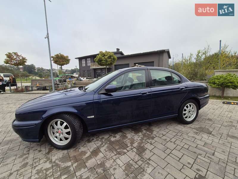 Седан Jaguar X-Type 2004 в Львове
