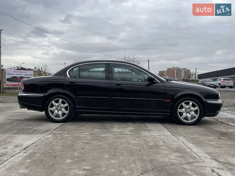 Седан Jaguar X-Type 2001 в Тячеве