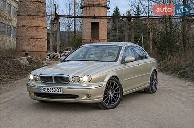 Седан Jaguar X-Type 2007 в Новояворовске