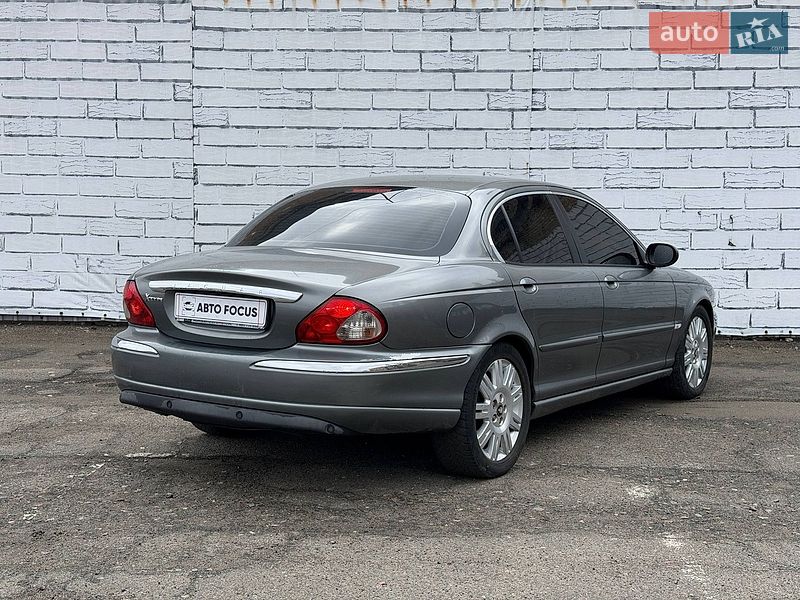 Седан Jaguar X-Type 2005 в Киеве