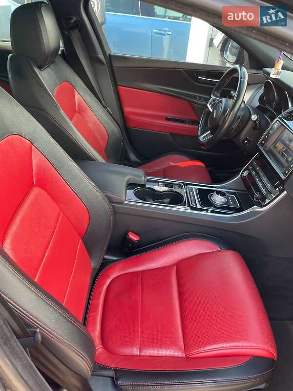 Седан Jaguar XE 2015 в Тячеві фото 9 Седан Jaguar XE 2015 в Тячеві