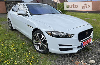 Седан Jaguar XE 2017 в Луцке