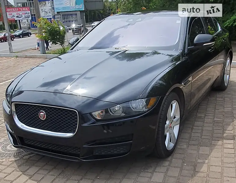 Jaguar XE 2016