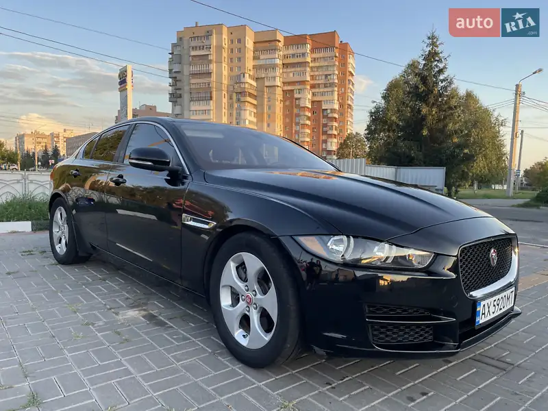 Jaguar XE 2017