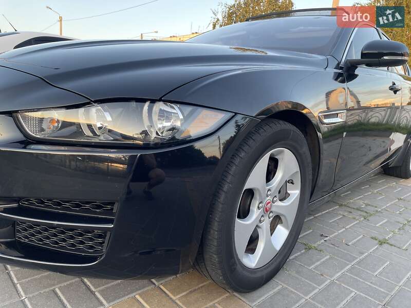 Седан Jaguar XE 2017 в Харькове