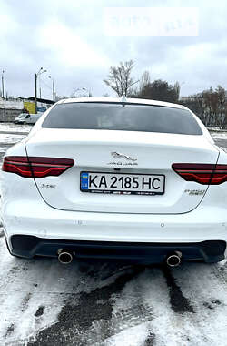 Седан Jaguar XE 2020 в Киеве