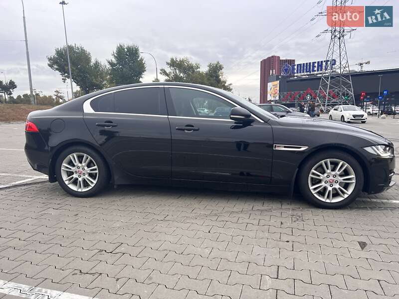 Седан Jaguar XE 2017 в Полтаве