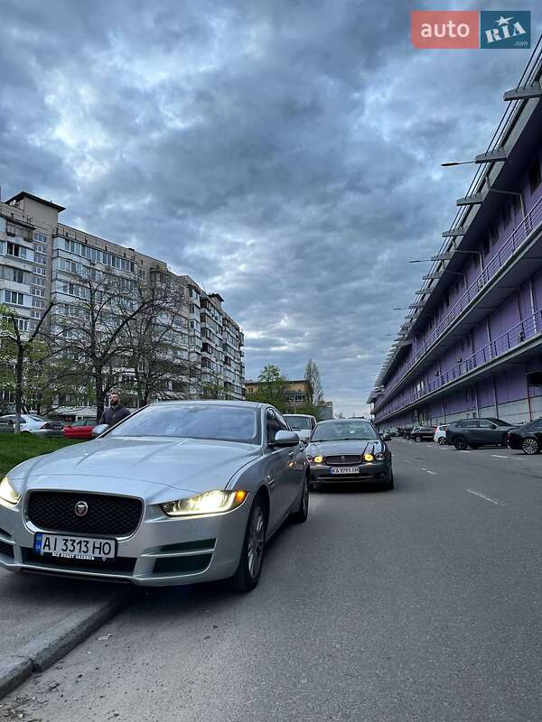 Седан Jaguar XE 2016 в Києві