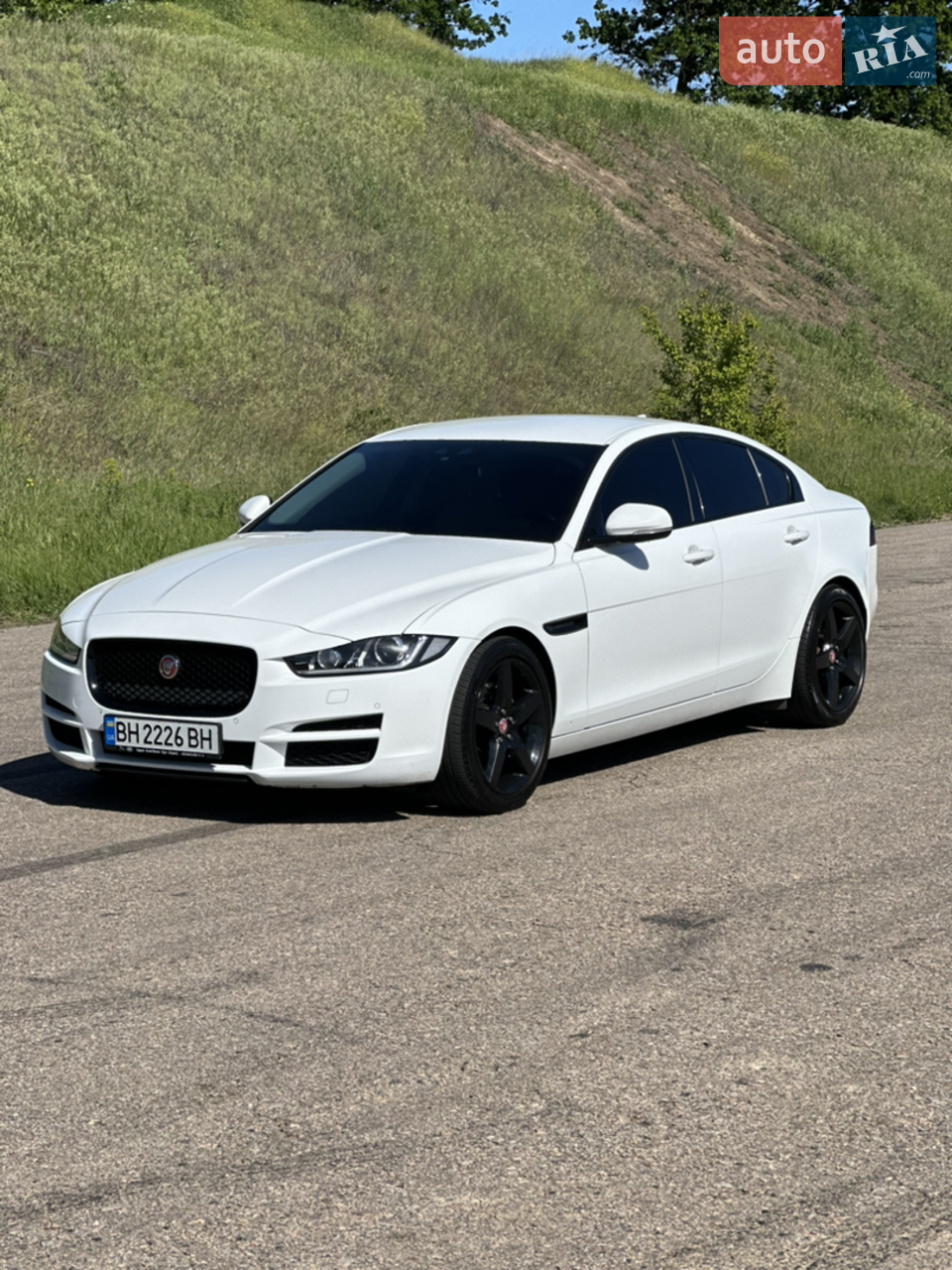 2016 Jaguar XE - мініатюра 7