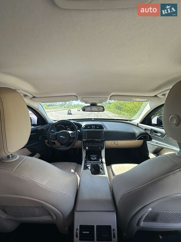 Седан Jaguar XE 2015 в Одессе