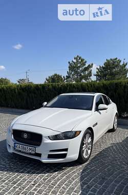 Седан Jaguar XE 2016 в Днепре