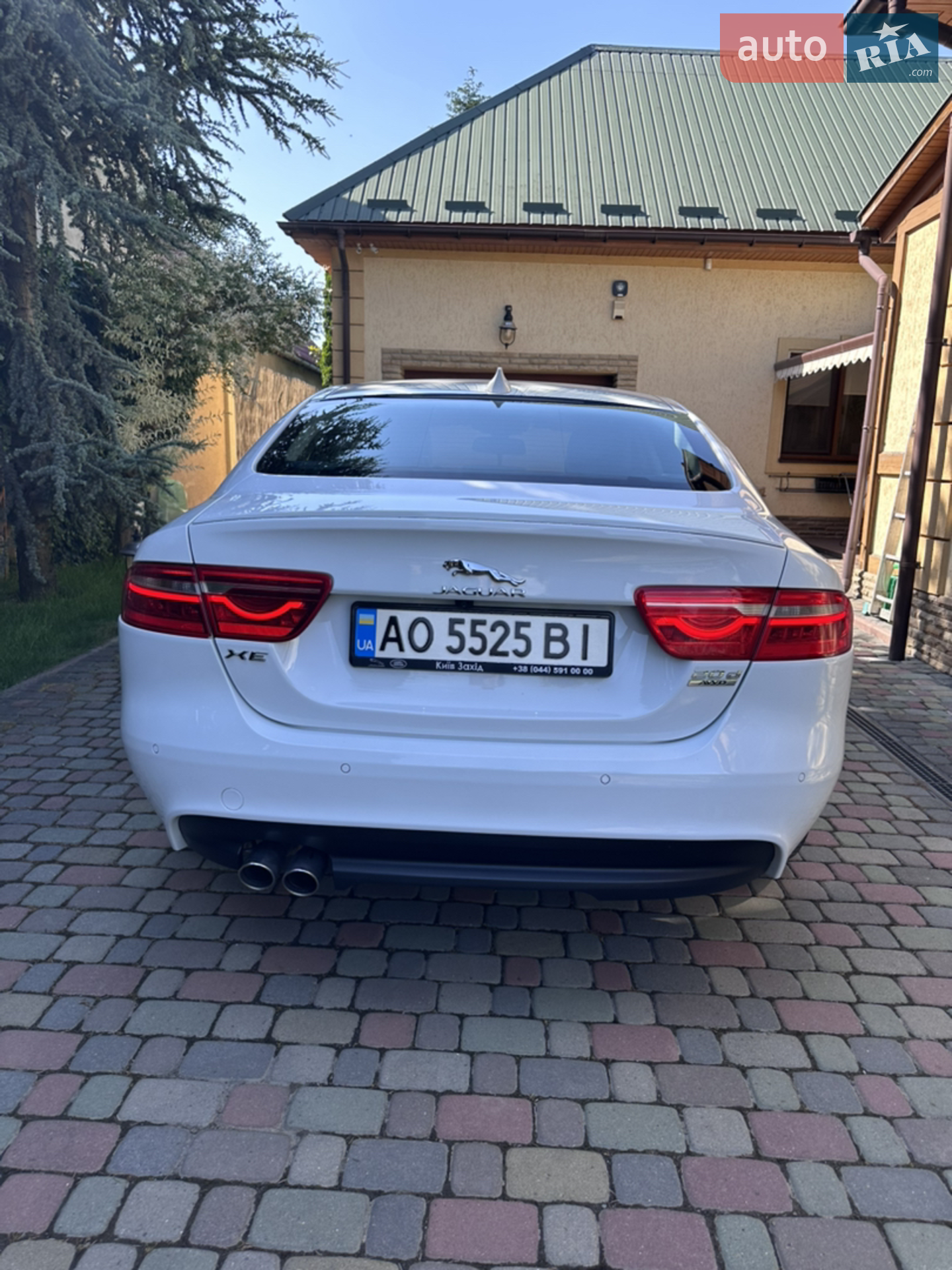 2016 Jaguar XE - мініатюра 20