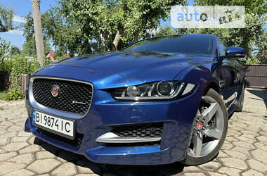 Седан Jaguar XE 2015 в Полтаві