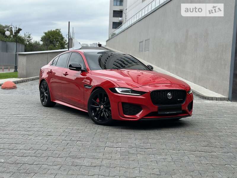 Седан Jaguar XE 2020 в Киеве