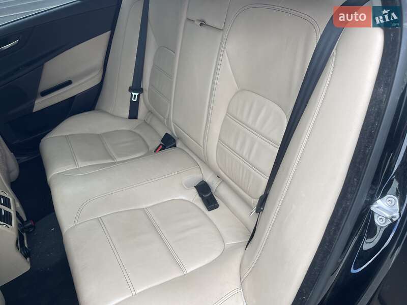 Седан Jaguar XE 2016 в Одессе