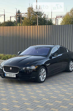 Седан Jaguar XE 2016 в Виннице