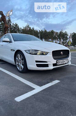 Седан Jaguar XE 2019 в Киеве