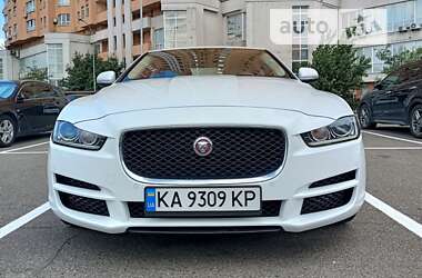 Седан Jaguar XE 2018 в Києві