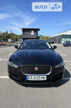 Седан Jaguar XE 2016 в Киеве