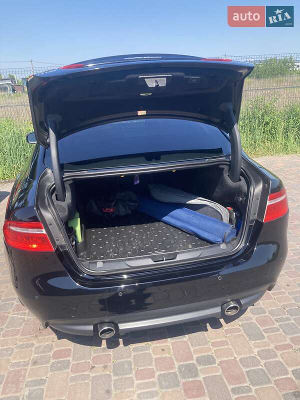 Седан Jaguar XE 2018 в Киеве
