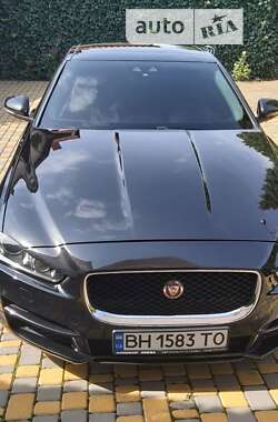 Седан Jaguar XE 2016 в Одесі