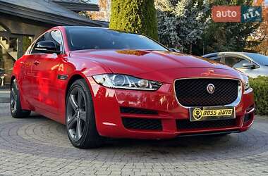 Седан Jaguar XE 2018 в Львове