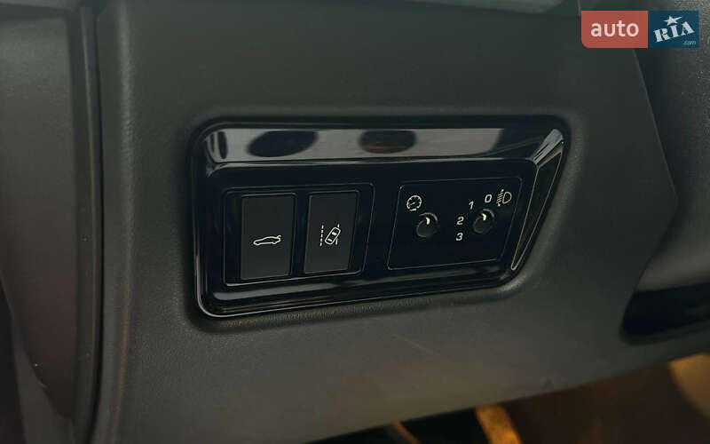 Седан Jaguar XE 2015 в Ивано-Франковске фото 13 Седан Jaguar XE 2015 в Ивано-Франковске