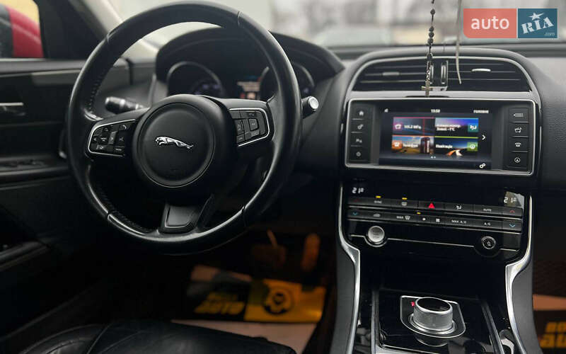 Седан Jaguar XE 2015 в Ивано-Франковске фото 18 Седан Jaguar XE 2015 в Ивано-Франковске
